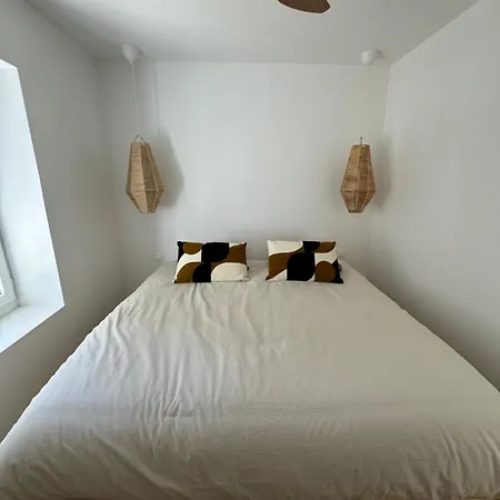 La Halte Des Arenes De Nimes - Appartement Minimaliste - Ecusson Nîmes Extérieur photo
