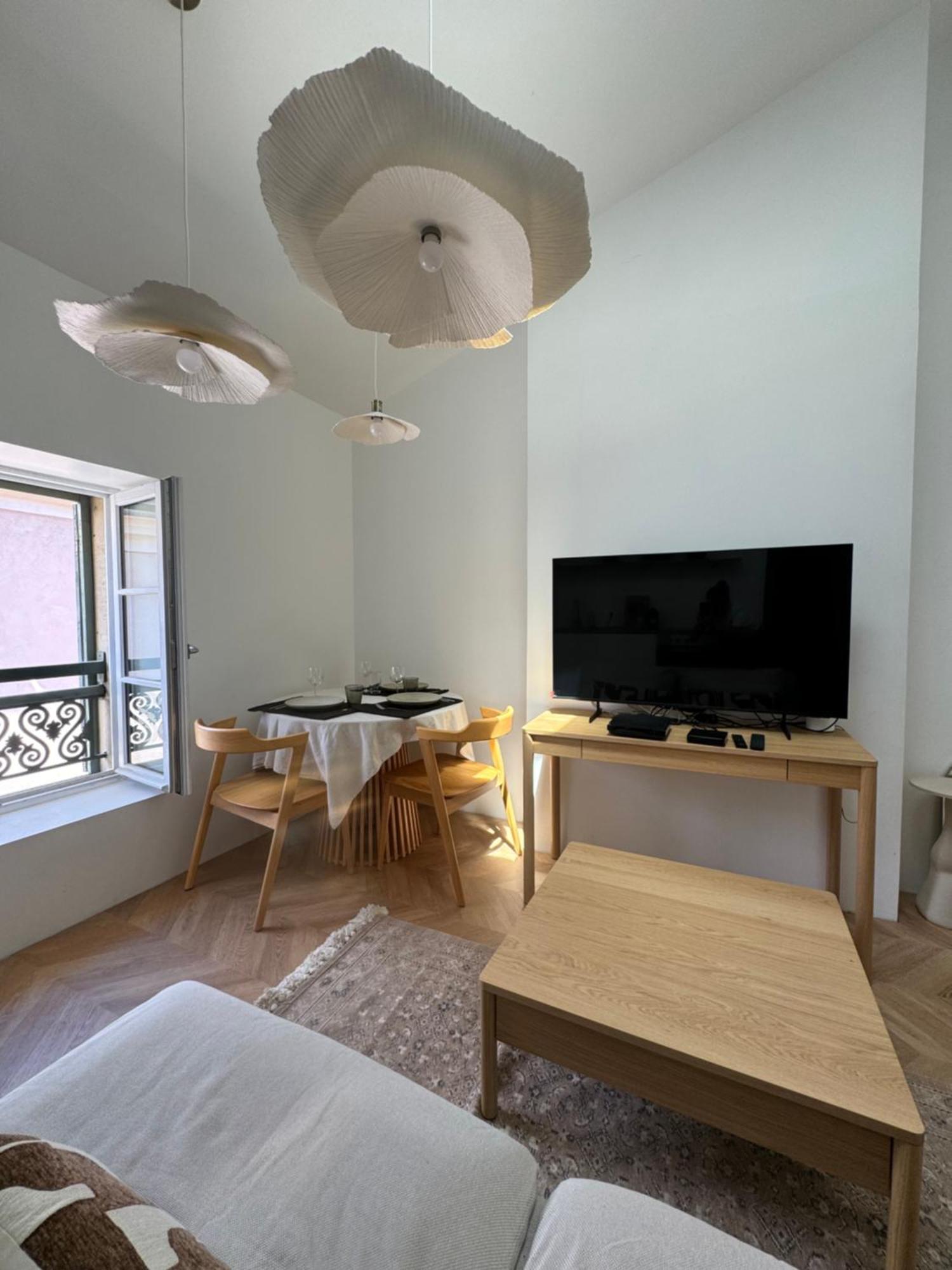 Apartment La Halte Des Arenes De - Minimaliste - Ecusson