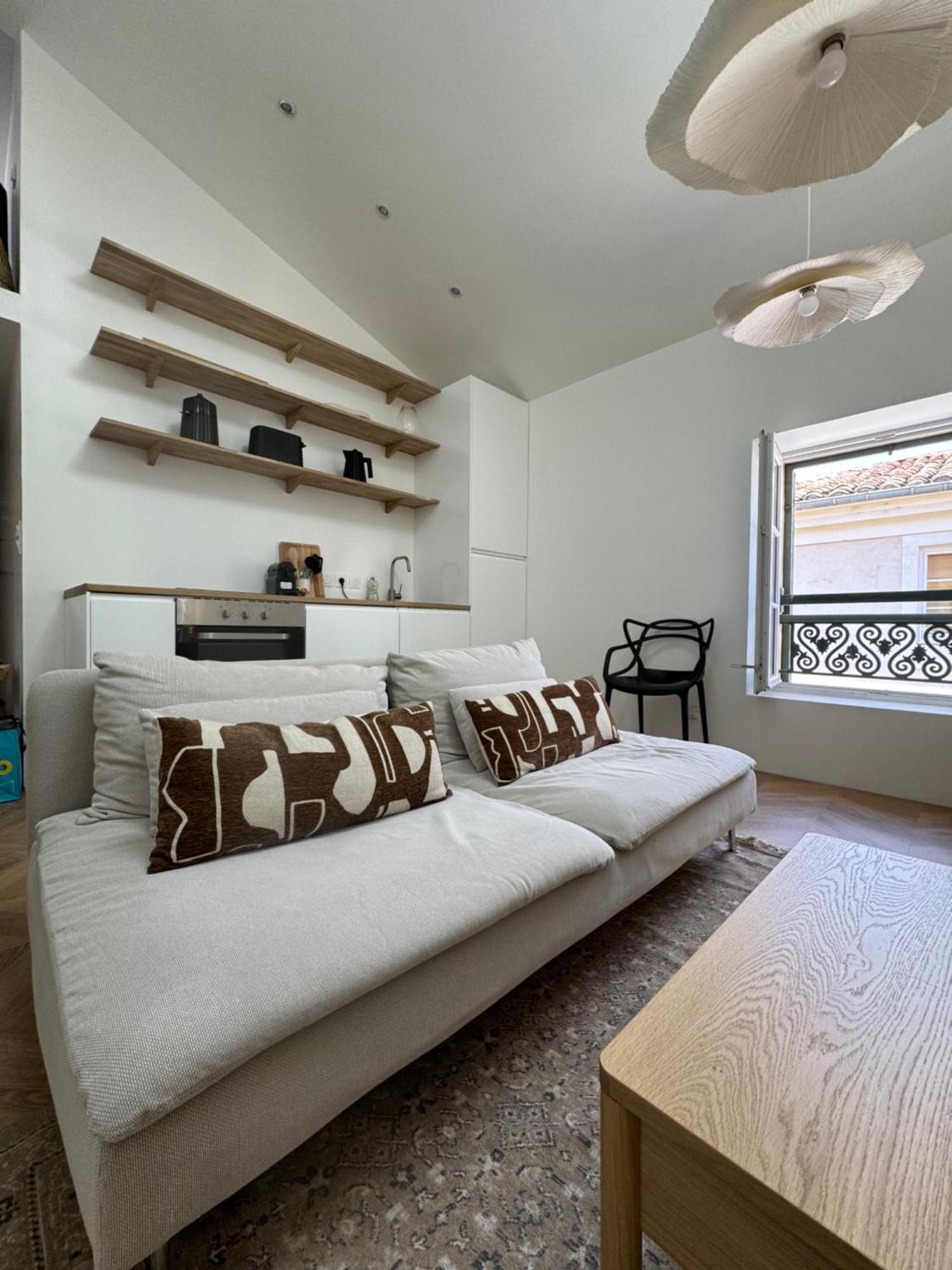 La Halte Des Arenes De - Minimaliste - Ecusson Apartment Nimes